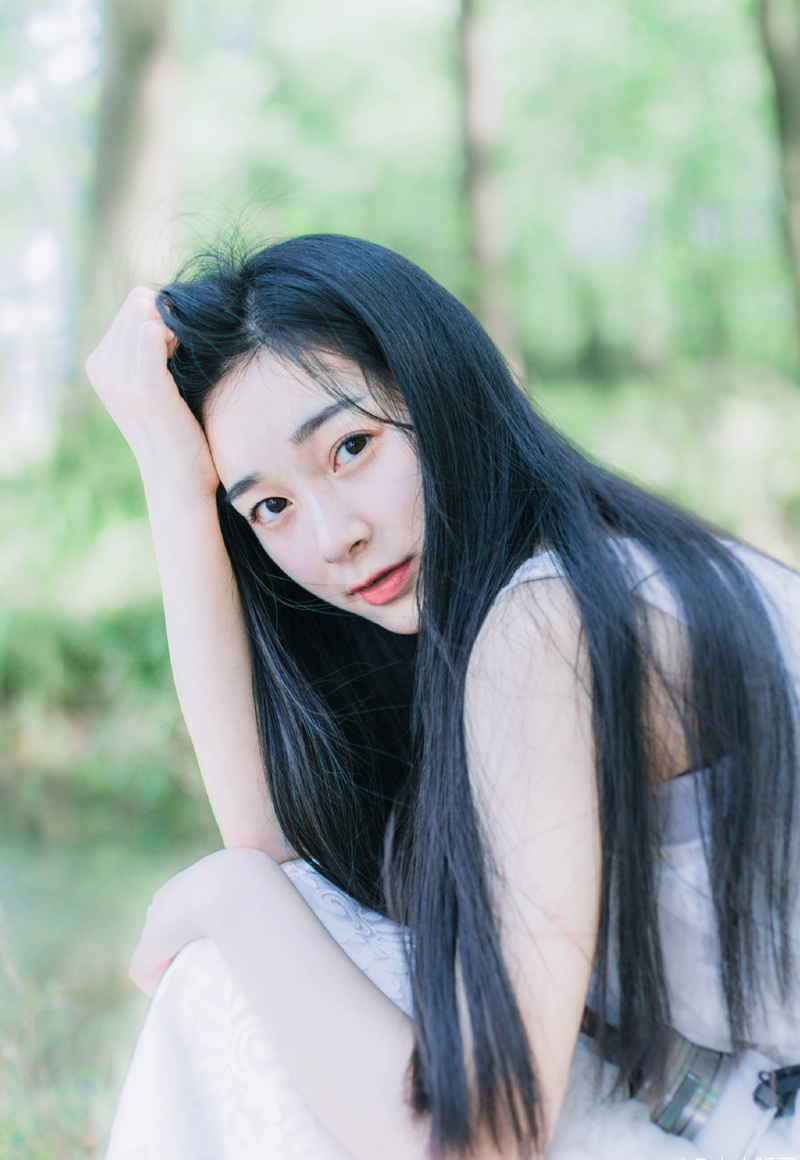 我迎着朝阳站在大海的面前，对自己说，如果时光不能倒流，就让这一切，随风而去吧——三毛《梦里花落知多少》